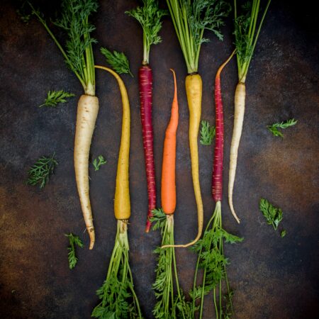 different_color_carrots
